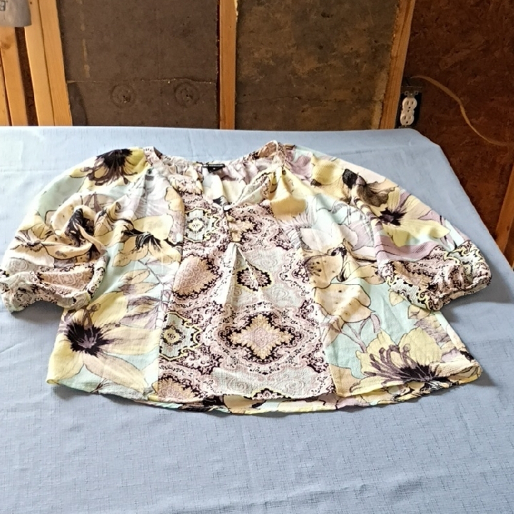 New Directions Mint, Yellow & Lavender Floral Top